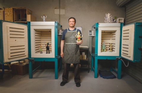 MEET THE ARTIST > VIPOO SRIVILASA