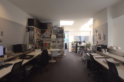 Main workspace upstairs (6pax)
