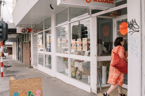 A light filled front gallery space welcomes you!